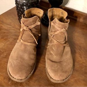 Born Tarklin Booties brown Distressed